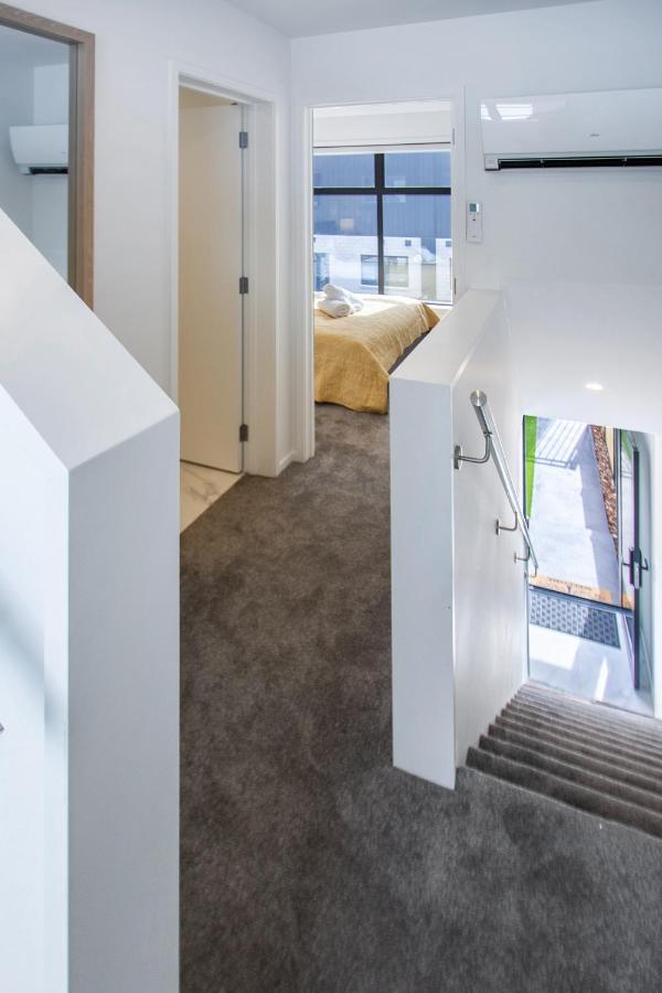 Two Bedroom, Two Bathroom Urban Oasis Крайстчёрч Экстерьер фото